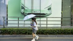 Китай завежда дело срещу ЕС заради митата върху електромобилите