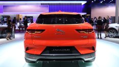 Jaguar спира продажбите във Великобритания за първи път от Втората световна война