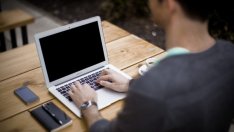 Електронната търговия формира над 5% от общия оборот на българските фирми