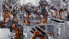 VW иска да автоматизира до 30% от своето производство в новия завод във Волфсбург