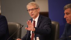 Денков обвини кабинета „Донев“ в бездействие и загуба на милиарди за хазната