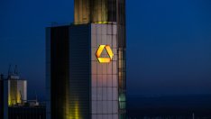 Commerzbank отчете изненадващ ръст на печалбата за първите три месеца