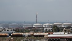 Добивът на ОПЕК рязко спада, войната в Иран ограничава доставките на Саудитска Арабия