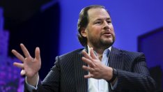 Марк Бениоф: Facebook е като цигарите