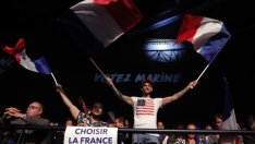 Френските избиратели трябва да избират по-малкото зло