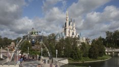 Disney ще отвори търговския комплекс в тематичния си парк във Флорида