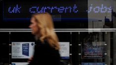 Ръстът на заплатите във Великобритания е на 6-месечно дъно при рекордна заетост