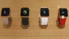 Oнлайн продажбите на Apple Watch в САЩ са спаднали с 90%