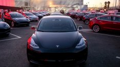 Tesla остава без пари до края на годината?