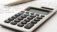 Средният осигурителен доход се понижи до 814 лева през май