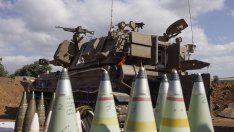 Колеблива подкрепа на ЕС за Киев - пробив за военната помощ и вето за финансовата