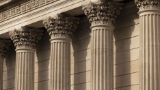 АЦБ разкритикува правителството на Тръс за липса на взаимодействие