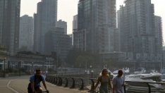 Канада забранява на чужденци да купуват жилища в опит да овладее цените