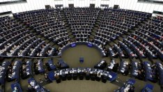 Европейският парламент настоява за пълно ембарго на руски енергоизточници