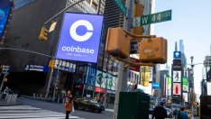 Криптоакциите се спасиха от сътресенията на пазара през април