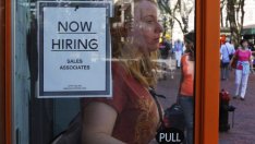 Ръстът на заетостта в САЩ дава зелена светлина на Фед да повиши лихвите