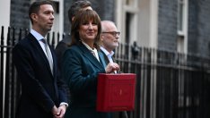 Великобритания повиши данъчното бреме до нов следвоенен връх, за да заздрави финансите