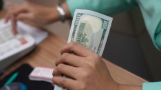 Намаляването на бюджетния дефицит на САЩ би било болезнено за средната класа