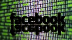 Facebook и WhatsApp напускат платформата на BlackBerry