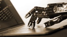 Д. Димитров: Изкуственият интелект ще замени немислещите хора