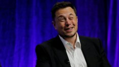 Мъск остава начело на Tesla въпреки трудностите