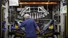 Как един от най-големите доставчици на авточасти в света се подготвя за новите мита