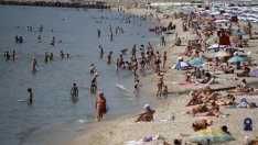 Ръст на туризма от 7-10% на годишна база очаква Ангелкова за 2017  г.