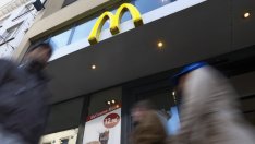 McDonald's постепенно ще спира използването на антибиотици в пилешкото месо