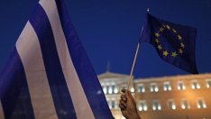 Домбровскис: Дълговете на Гърция ще са тема на втория преглед на програмата