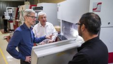 Напрегнатият ден на Тим Кук в Париж