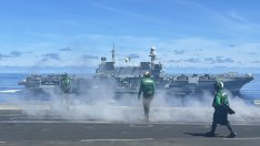 НАТО засилва военноморското си присъствие в Тихия океан заради Китай