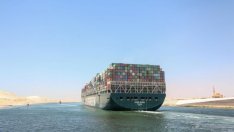 Собственикът на кораба, блокирал Суецкия канал, очаква хиляди съдебни искове