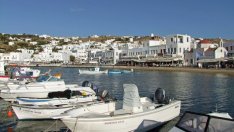 Миконос - остров на спасението в гръцкия пазар на имоти?