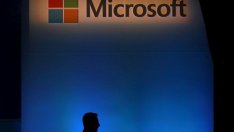 Microsoft съкращава 7800 работни места*