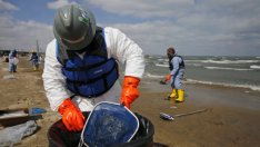 Глобата на BP за разлива в Мексиканския залив бе намалена от съда