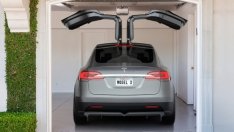 Tesla пуска SUV със 700 к.с.