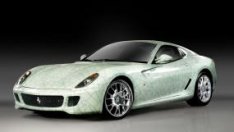 Порцеланово Ferrari 