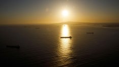 Страна без рафинерия увеличава доставките на горива за най-големия петролен износител