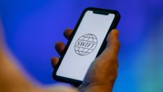 ЕС иска да засили натиска срещу Москва с изключването на 20 банки от SWIFT и забрана на „Северен поток“