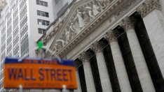 Dow отписа над 150 пункта заради опасенията за търговски войни