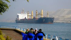 Инфлацията застигна и Суецкия канал: Таксите скачат с 5 до 10%