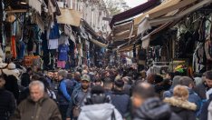 Инфлацията в Турция се ускорява до малко под 70% през април