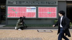 Милиардери искат да свалят свои компании от борсите заради хаоса на пазарите