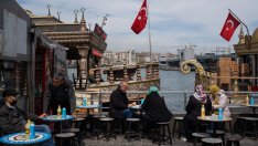 За втора година инфлацията в Турция остава почти 65%