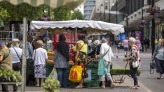 Инфлацията в британските магазини е спаднала до 18-месечно дъно през януари