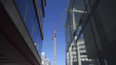 Рисковете пред бизнес имотите в Швеция не спират да растат