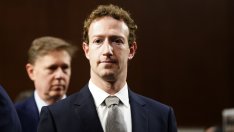 Тайното оръжие на Зукърбърг в AI надпреварата - Facebook данните на потребителите