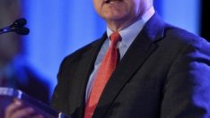 Гайтнър с обвинение, че е предупредил банки за понижаване на лихвен процент