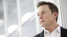 Мъск: Доставчиците на Tesla трябва да увеличат производството на батерии