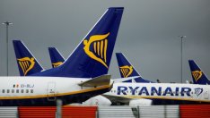 Ryanair очаква рекордна загуба от близо 1 млрд. евро за финансовата година